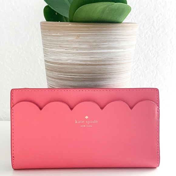 kate spade Handbags - Kate Spade Braylon Magnolia Street Wallet